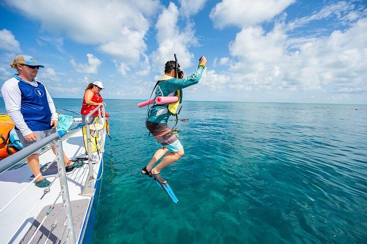 Key West Afternoon Snorkel Sail with Unlimited Cocktails! (2026 Review & Booking Guide) 1 Key West Afternoon Snorkel Sail with Unlimited Cocktails! in Key West