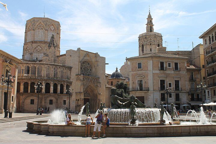 Valencia Old Town Tour with Wine & Tapas in 11th Century (2026 Review & Booking Guide) 1 Valencia Old Town Tour with Wine & Tapas in 11th Century in Valencia
