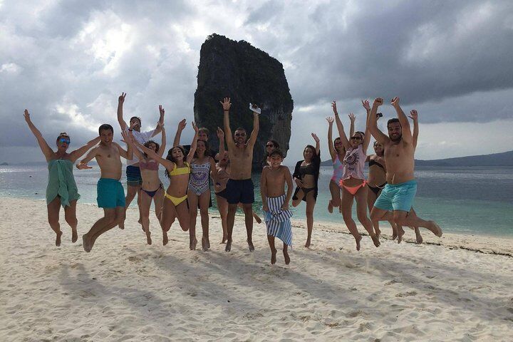 Railay and 4-Island Sunset Speedboat Cruise with Night Snorkel (2026 Review & Booking Guide) 1 Railay and 4-Island Sunset Speedboat Cruise with Night Snorkel in Krabi