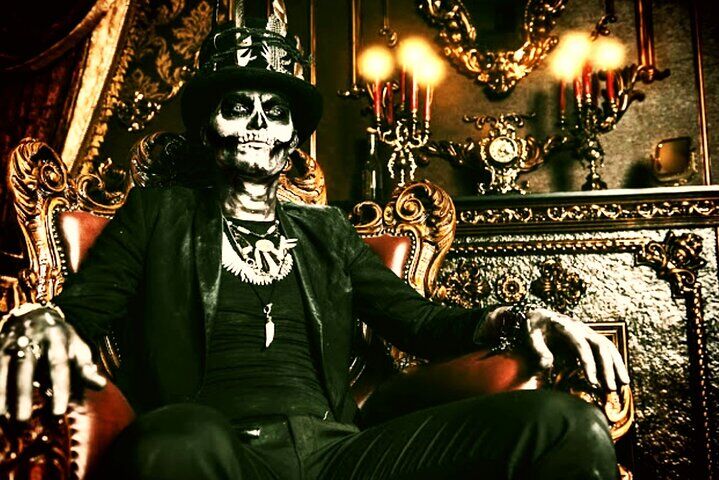 Private vs Small Group Tours in New Orleans: Which Should You Book? (2026) 10 New Orleans Premier Ghost, Voodoo and Vampire Walking Tour