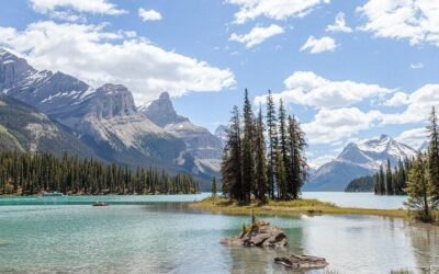 Best Time to Visit Jasper (2026): Month-by-Month Guide