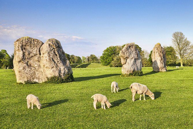 1 Day Bath Avebury and Lacock Village Small Group Tour from London