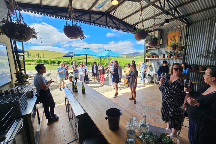 Melbourne: Yarra Valley Wine, Gin, Whisky and Chocolate Tour (2026 Review & Booking Guide) 1 Melbourne: Yarra Valley Wine, Gin, Whisky and Chocolate Tour in Melbourne