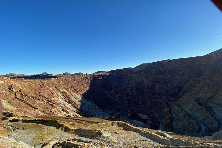 Die besten Touren und Erlebnisse in Bisbee, Arizona 14 2 Hr Private Jeep Tour Old Bisbee Open Pits Lowell - Local Guide