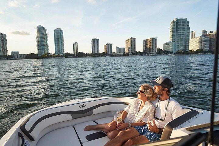 Private Boat Ride in Miami with Experienced Captain in Miami
