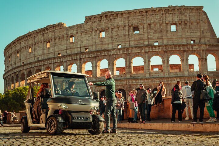 Private vs Small Group Tours in Rome: Which Should You Book? (2026) 10 Rome Highlights by Golf Cart Private Tour