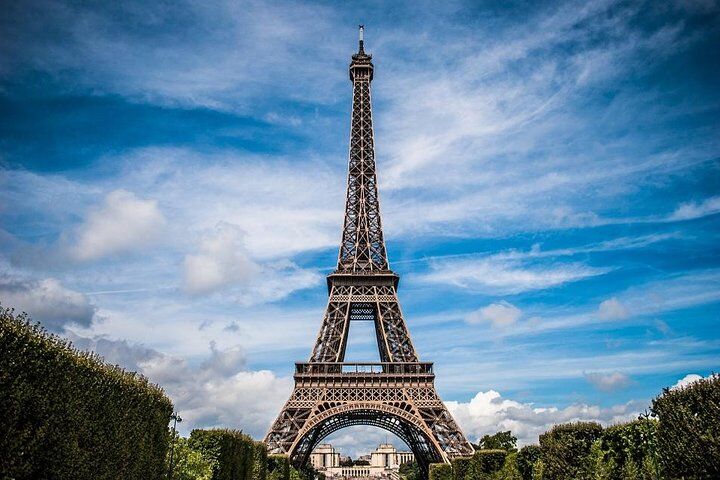 Skip-the-Line Tickets Explained: When They Are Worth It (2026) 18 Eiffel Tower Access Tour to 2nd Floor with Summit Option by Lift