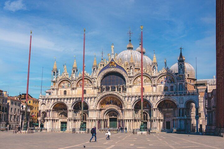 St. Mark’s Basilica Tickets Compared: Skip-the-Line vs Terrace vs Guided (2026) 12 St. Mark's Basilica & Doge's Palace Guided Tour with Gondola Ride