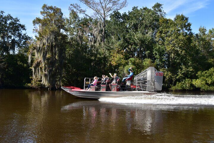Private vs Small Group Tours in New Orleans: Which Should You Book? (2026) 15 New Orleans Airboat Ride