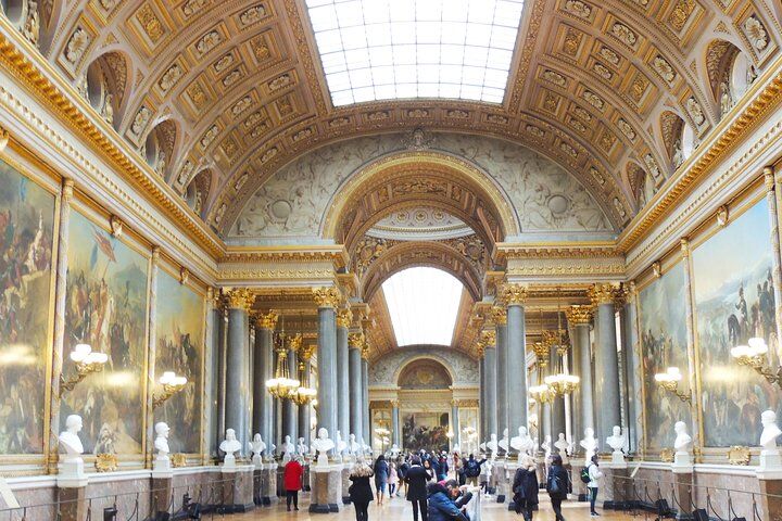 Private vs Small Group Tours in Paris: Which Should You Book? (2026) 18 Versailles Small Group Guided Tour with Tranportation from Paris