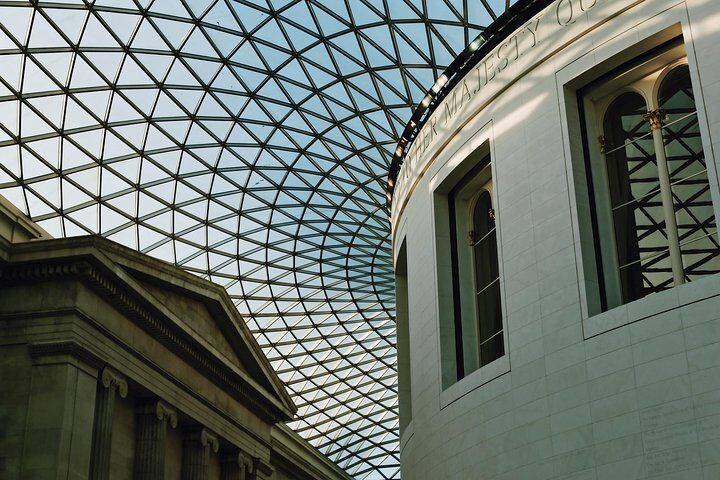 Private vs Small Group Tours in London: Which Should You Book? (2026) 11 British Museum London Guided Tour Semi-Private 8ppl Max