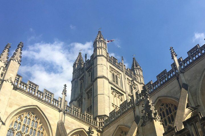 Walking Tour of Bath with Blue Badge Tourist Guide (2026 Review & Booking Guide) 1 Walking Tour of Bath with Blue Badge Tourist Guide in Bath