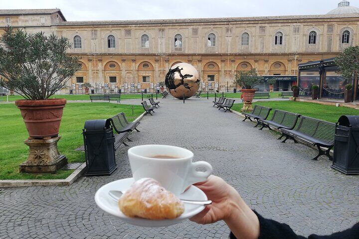 Vatican Museums Tickets Compared: Skip-the-Line vs Guided vs Early Access (2026) 16 VIP Vatican Breakfast and Guided Tour with Sistine Chapel Access
