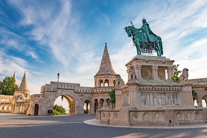Private vs Small Group Tours in Vienna: Which Should You Book? (2026) 16 Budapest Small-Group Day Trip from Vienna