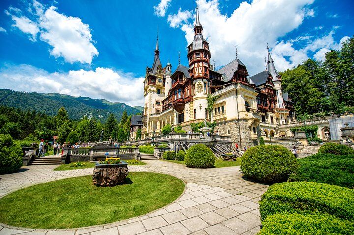 Bucharest to Dracula Castle, Peles Castle and Brasov in Bucharest