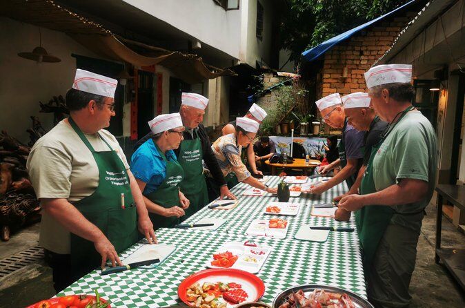 5 Typical Dishes Yangshuo Cooking Class with Mareket Trip