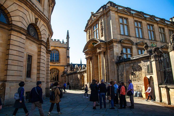 Oxford University Walking Tour With University Alumni Guide (2026 Review & Booking Guide) 1 Oxford University Walking Tour With University Alumni Guide in Oxford