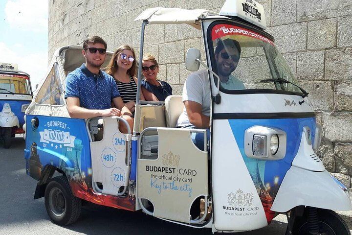 Private vs Small Group Tours in Budapest: Which Should You Book? (2026) 12 Budapest Private Tuk Tuk Half-Day Tour