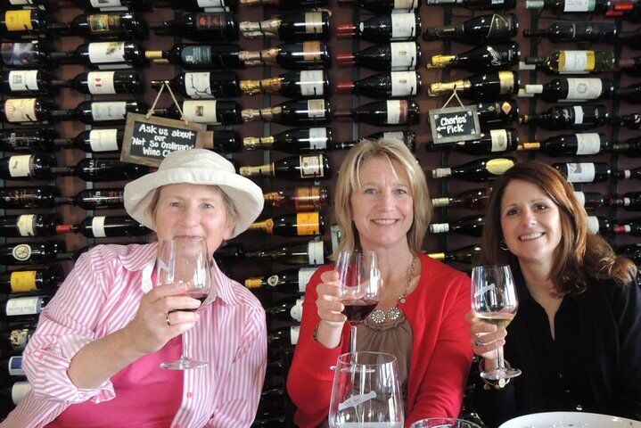 Os melhores passeios e experiências em Napa Downtown California 22 #1 Sonoma Walking Food, Wine Tasting & History Tour (Public Tour)