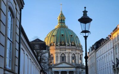 Walk & Canal Tour: Copenhagen Highlights + Changing (2026 Review & Booking Guide)