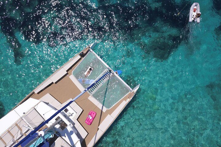 Blue Lagoon, Beaches and Bays Catamaran Sailing Tour (2026 Review & Booking Guide) 1 Blue Lagoon, Beaches and Bays Catamaran Sailing Tour in Malta