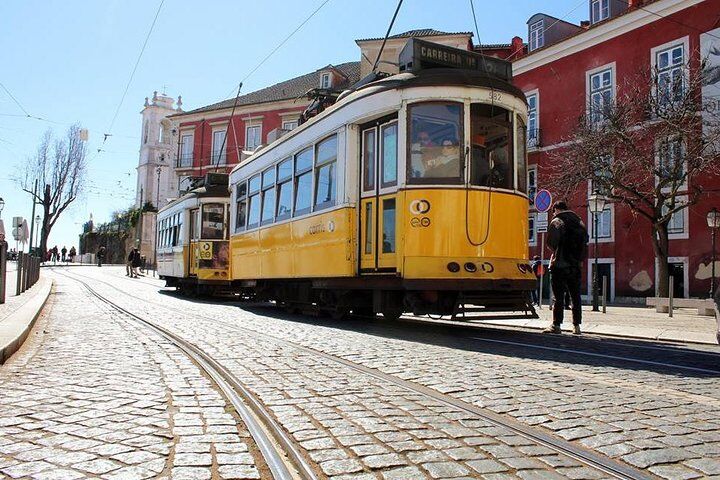 Private vs Small Group Tours in Lisbon: Which Should You Book? (2026) 13 Lisbon Private Half-Day and Customizable tour