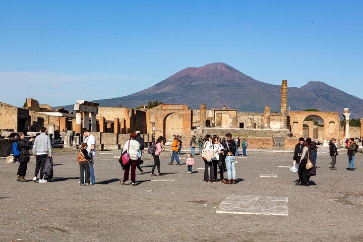 Pompeii Guided Premium Tour From Naples (2026 Review & Booking Guide) 1 Pompeii Guided Premium Tour From Naples in Naples