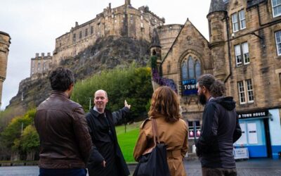 Private vs Small Group Tours in Edinburgh: Which Should You Book? (2026)