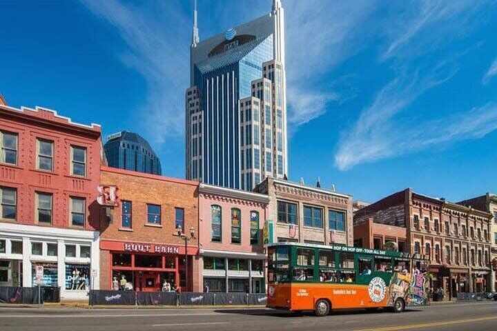 Nashville Hop On Hop Off Trolley Tour in Nashville