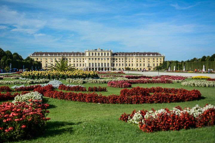 Vienna: Skip the Line Schönbrunn Palace and Gardens in Vienna