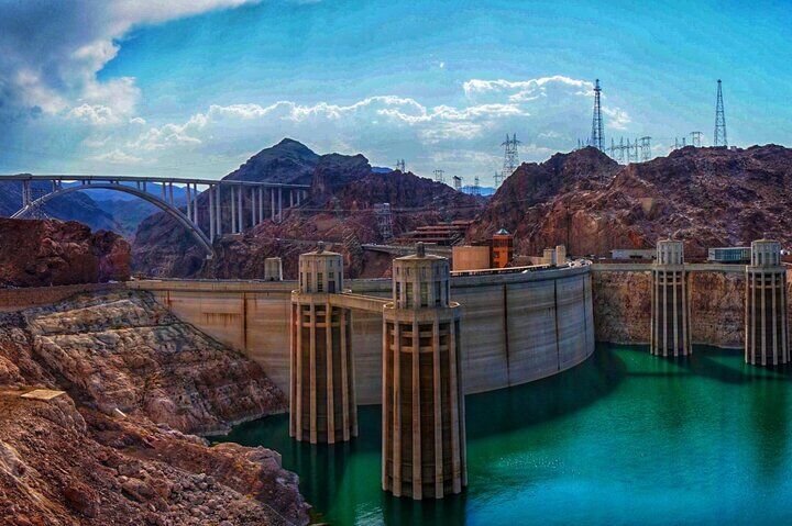 Small Group Grand Canyon, Hoover Dam, 7 Magic Mountains VIP Tour