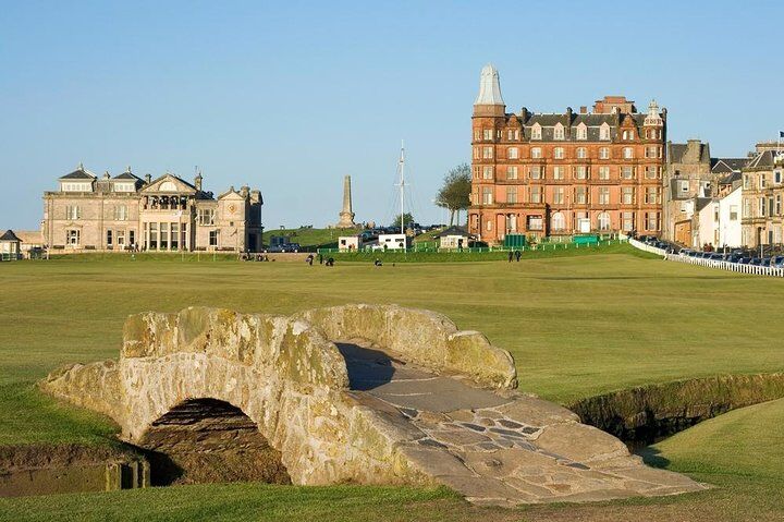 Private vs Small Group Tours in Edinburgh: Which Should You Book? (2026) 16 St Andrews & the Fishing Villages of Fife Small-Group Day Tour from Edinburgh