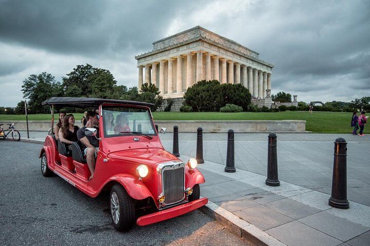 Washington DC Monuments Tour by Electric Cart Day and Night