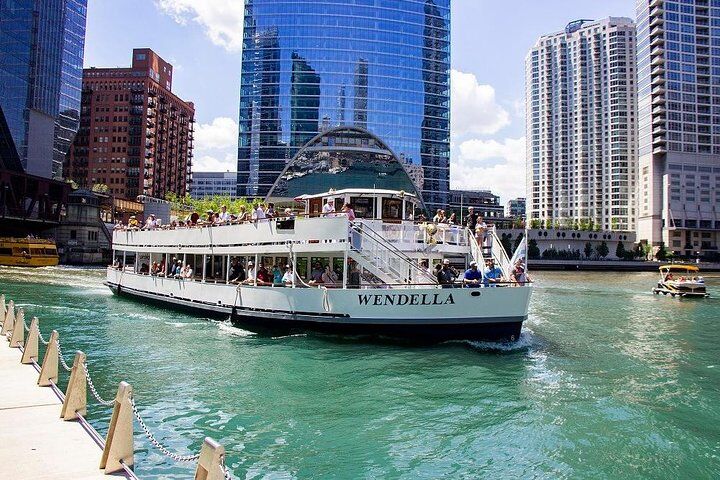 Chicago River 90-Minute Architecture Tour in Chicago