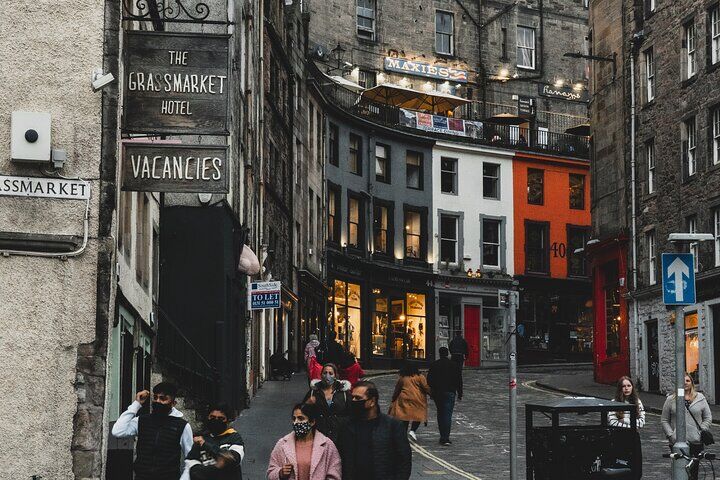 The World Famous Underground Ghost Tour (2026 Review & Booking Guide) 1 The World Famous Underground Ghost Tour in Edinburgh