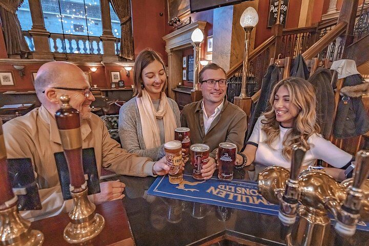 London Small Group Tour of Historical Pubs in London