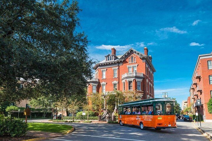 Savannah Hop-On Hop-Off Trolley Tour (2026 Review & Booking Guide) 1 Savannah Hop-On Hop-Off Trolley Tour in Savannah