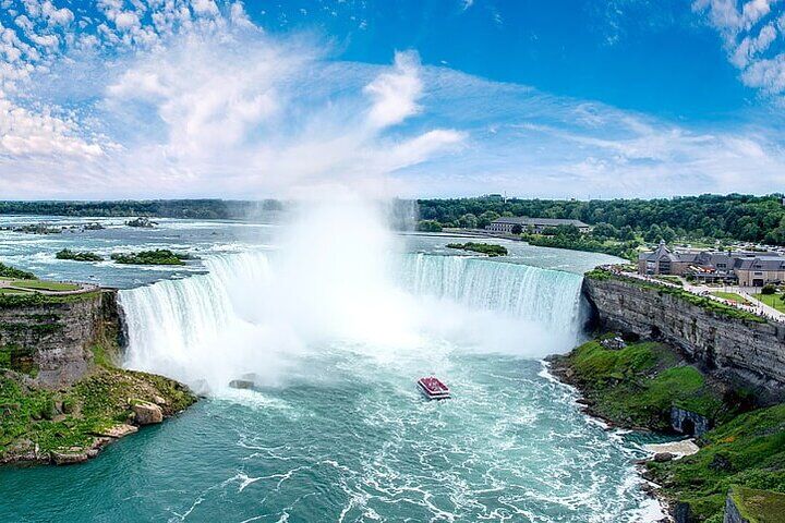 Toronto Travel Guide: Best Tours, Sights and How to Plan Your Trip 3 Toronto to Niagara Falls Tour: Skip-the-Line Boat & Journey