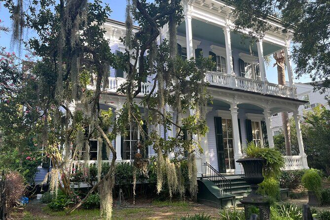 Best Tours & Experiences in New Orleans Garden District 17 Garden District and Lafayette Cemetery Small Group Stroll - New Orleans Garden District