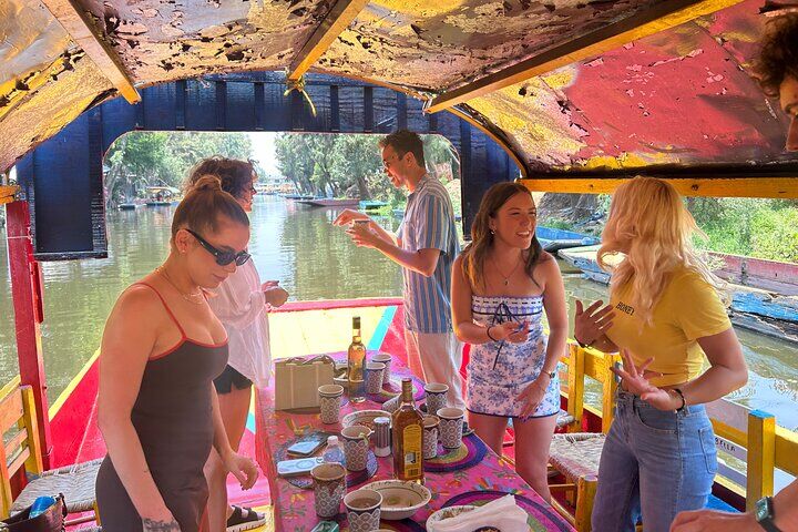 Balloon Flight with Breakfast in a Natural Cave and Transportation from CDMX in Mexico City