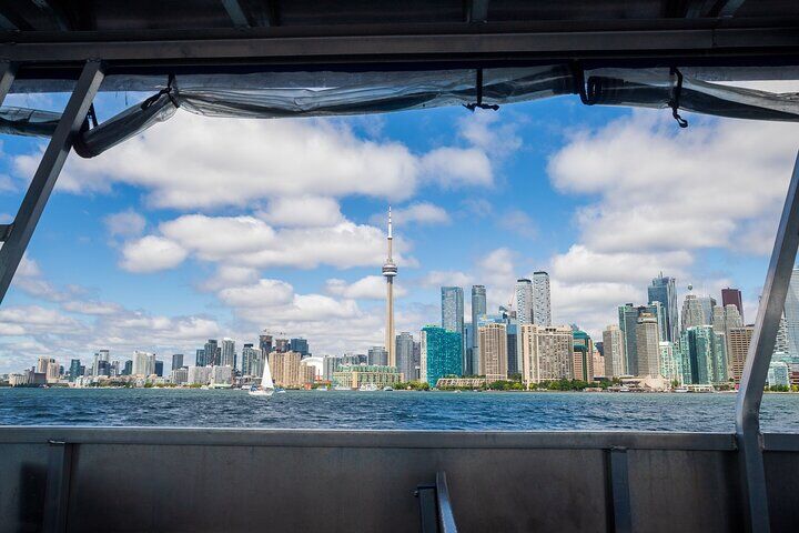1-Hour Toronto Harbour Tour with Live Narration (2026 Review & Booking Guide) 1 1-Hour Toronto Harbour Tour with Live Narration in Toronto