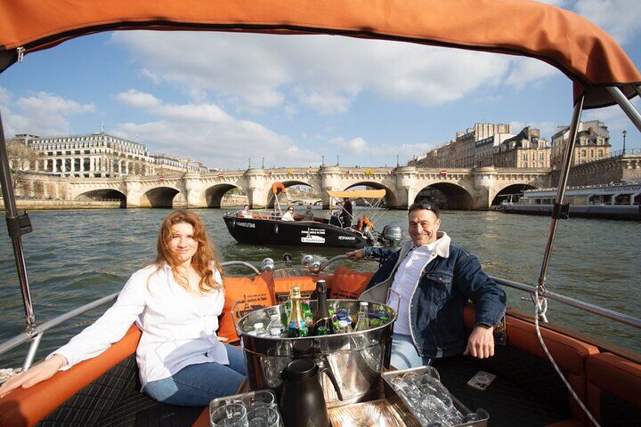 Private vs Small Group Tours in Paris: Which Should You Book? (2026) 10 Top Private Cruises in Paris with French Champagne and surprises