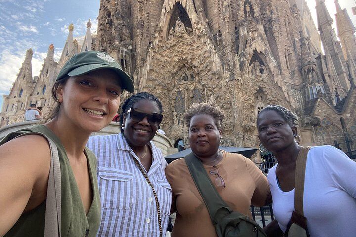 Sagrada Familia Tickets Compared: Basic vs Tower Access vs Guided (2026) 17 Sagrada Familia & Gaudi Tour Private or Small Group with Tickets