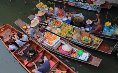 Half-Day Floating Market and Railway Market Tour from Bangkok (2026 Review & Booking Guide)
