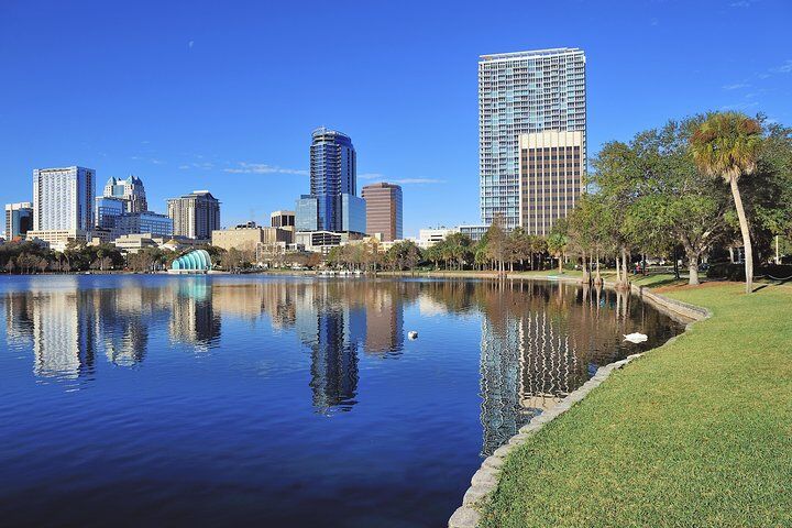 Private vs Small Group Tours in Orlando: Which Should You Book? (2026) 15 Orlando City Highlights Tour with Hotel Pickup
