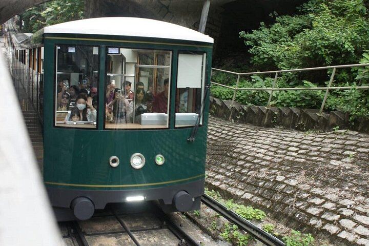 Private vs Small Group Tours in Hong Kong: Which Should You Book? (2026) 14 A Private City Tour of Hong Kong with Mercedes-Benz