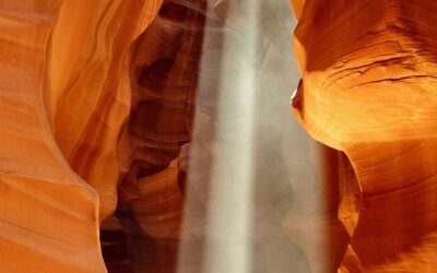 Antelope Canyon Tours: Upper vs Lower Canyon and How to Book