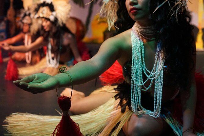 Polynesian Fire Luau and Dinner Show at the Hawaiian Inn - Daytona Beach Florida