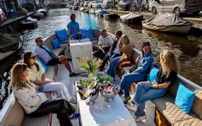 Amsterdam: Saloon Boat Cruise + Unlimited Drinks & Bite option (2026 Review & Booking Guide)