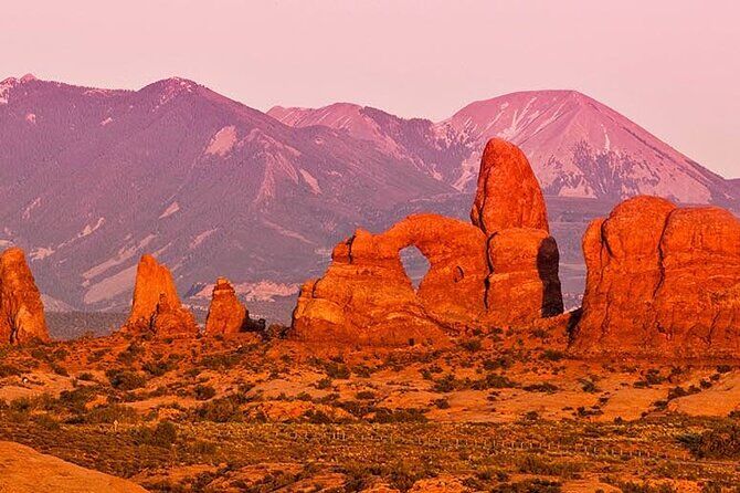 Best Tours & Experiences in Arches National Park 22 b2